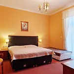 Szálloda Romantik Eleonora Tábor