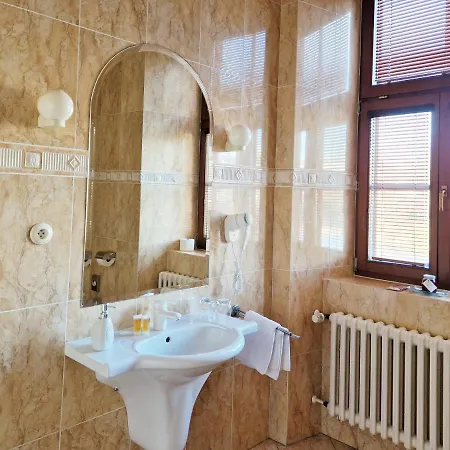 Romantik Eleonora Hotell