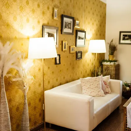 Romantik Eleonora Hotell 3*
