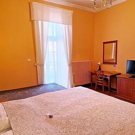 Romantik Eleonora
