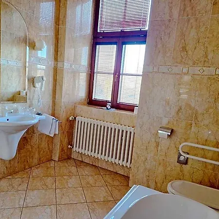 Romantik Eleonora Otel