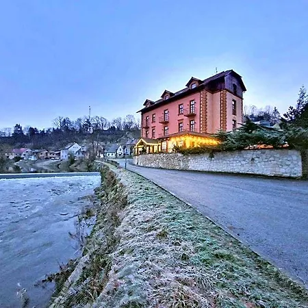 Romantik Eleonora Otel